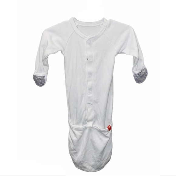 Goumi Newborn Sleeper - Picture 1 of 3